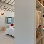 Il Pozzo 14, Emma Βίλα Pomarance