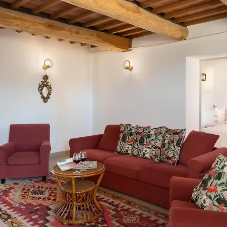 Villa Il Pozzo 14, Emma