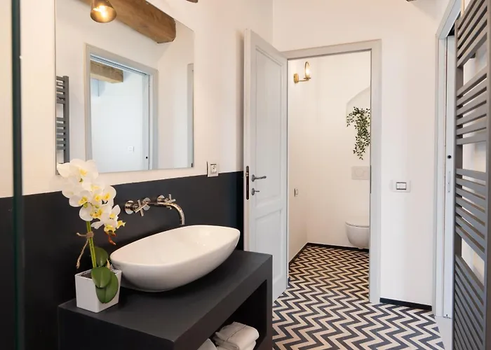 Il Pozzo 14, Emma Villa Pomarance